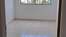 Oportunidade! Casa Quarto/Sala Com Quintal, Bairro Jardim Glória - Juiz De Fora Mg