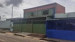 Excelente Sobrado! 03 Quartos, 01 Suíte, 200M2, Financia, Quadra 311, Recanto Das Emas.