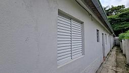 Duas Casas Individuais Para Locação Na Rua Anchieta.