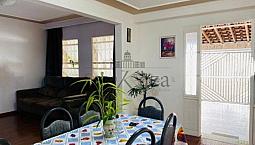 59342 Tel; * Casa / Padrão - Bosque Dos Eucaliptos - Locação