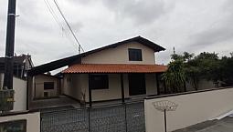 Casa Com 01 Suíte + 02 Dormitórios No Binário Do Vila Nova