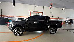 Toyota Hilux Cd Srx Plus 4X4 2.8 Tdi Die. Aut. 2025