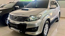 Toyota Hilux Sw4 Srv 3.0 4X4 7L 2013/2013