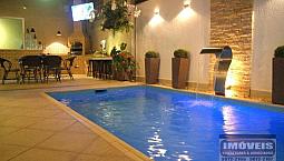 Luxo! 3 Dormitórios, Suíte, Piscina!