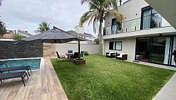Casa Para Locação Em Florianópolis, Jurere Internacional, 4 Dormitórios, 4 Suítes, 5 Banhe