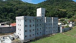 Apartamento Para Venda Com 50 Metros Quadrados Com 2 Quartos Em Espinheiros - Itajaí - Sc