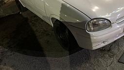 Corsa Sedã