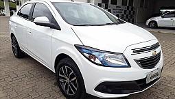 Prisma Lt 1.4 2015 | Ent. 16mil + 640 Mensais