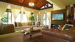 Casa Exclusiva No Condomínio Monte Flor, A Combinação Perfeita Entre Ar Puro, Conforto E L