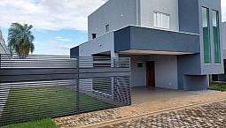 Sobrado Em Condomínio À Venda, 3 Quartos, 2 Vagas, Jardim Auxiliadora - Campo Grande/Ms