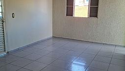 Aluga-Se Ótima Casa Na Quadra 208 Samambaia Norte. Excelente Localização. 