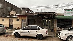 Casa Com Dois Pontos De Comércio Extremamente Bem Localizada