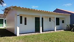 Casa Com 03 Dormitórios E 02 Banheiro