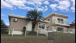 Casa Para Venda Tem 166 Metros Quadrados Com 3 Quartos Em Bela Vista - São José - Sc