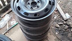 Rodas Aro 15. 5 Furos. As 4 Em Perfeitas Condições 