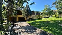 Imóvel Para Aluguel Possui 150 Metros Quadrados Com 4 Quartos